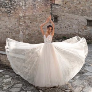 Erika, Ari Villoso, Venice, Say Yes, Blushing Bridal Boutique, Toronto