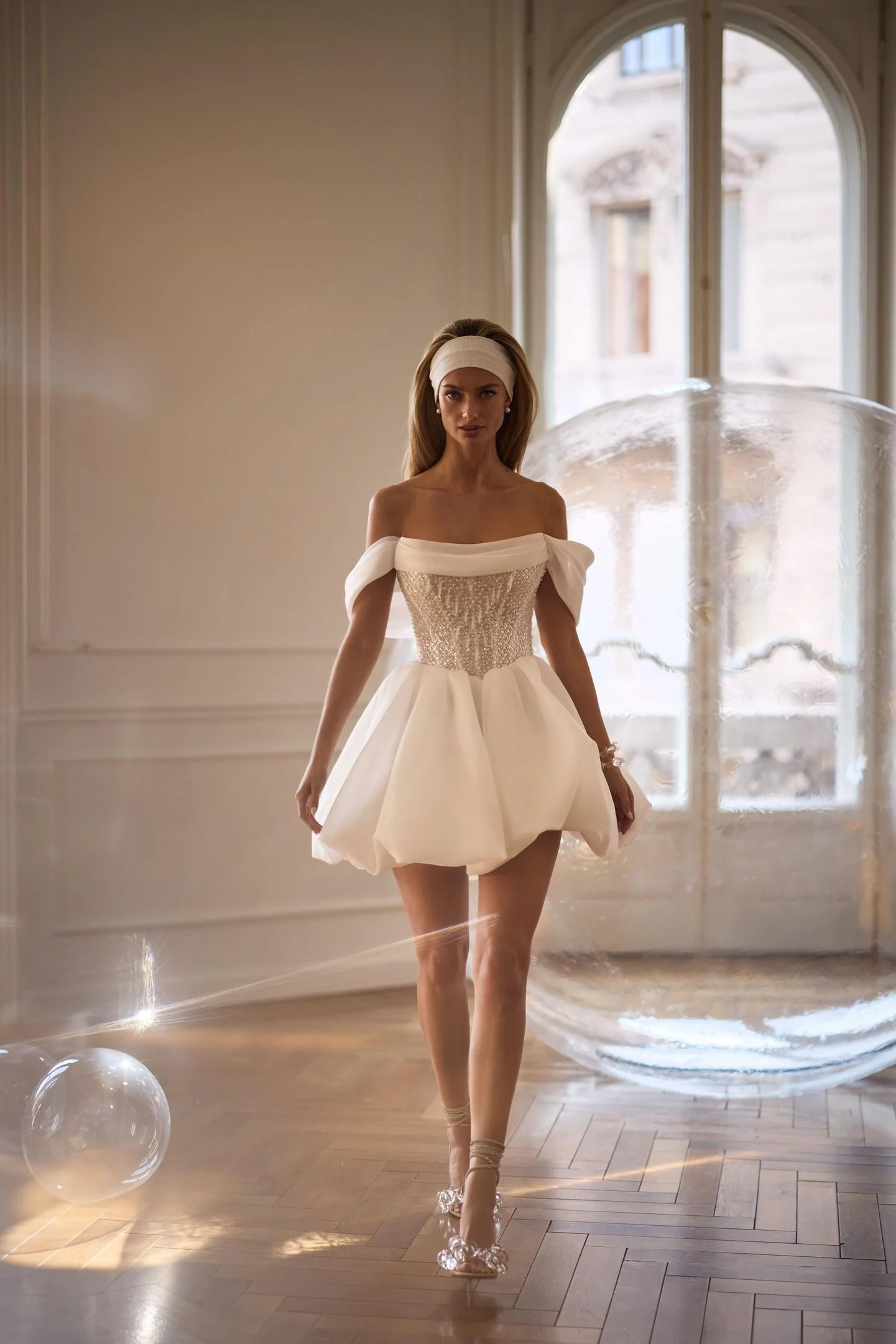 Opelia, Milla Nova, White and Lace
